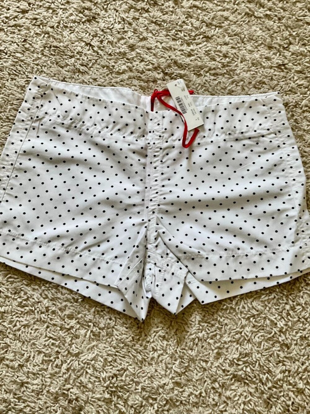 Pret-A-SURF for J.Crew boy short zip back IN POLKA DOT. size: 2. color: Whithe.